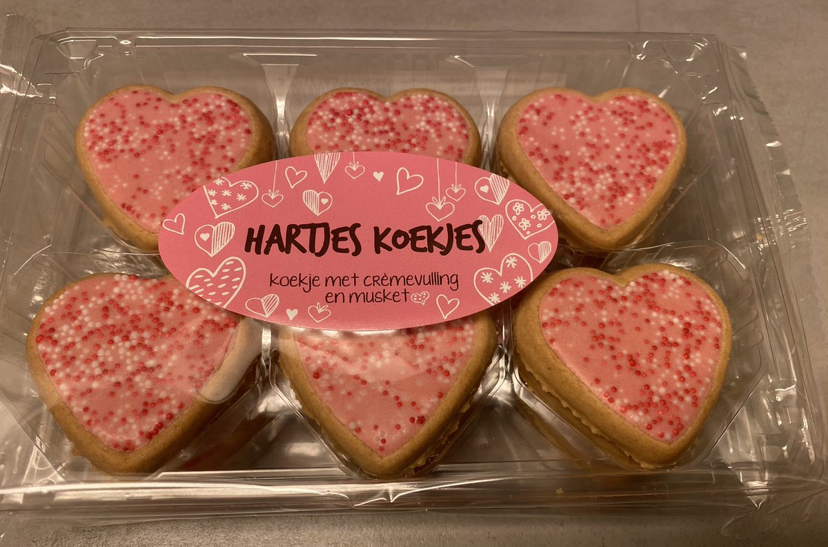 Dat was weer een supergezellige koffieochtend in ‘t Olde staduus😍Ik had koekjes in de vorm van een hart meegenomen voor bij de koffie/thee❤️ Dit met het oog op Valentijnsdag❤️Daarna de boodschappen gedaan en bij thuiskomst de 5.000 m dames gekeken😍💪