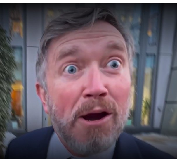 I hate Democrats like Adam Schiff and Chuck Schumer but I truly despise with every fiber of my being Trump Deranged RINO'S like Rand Paul and Thomas Massie!