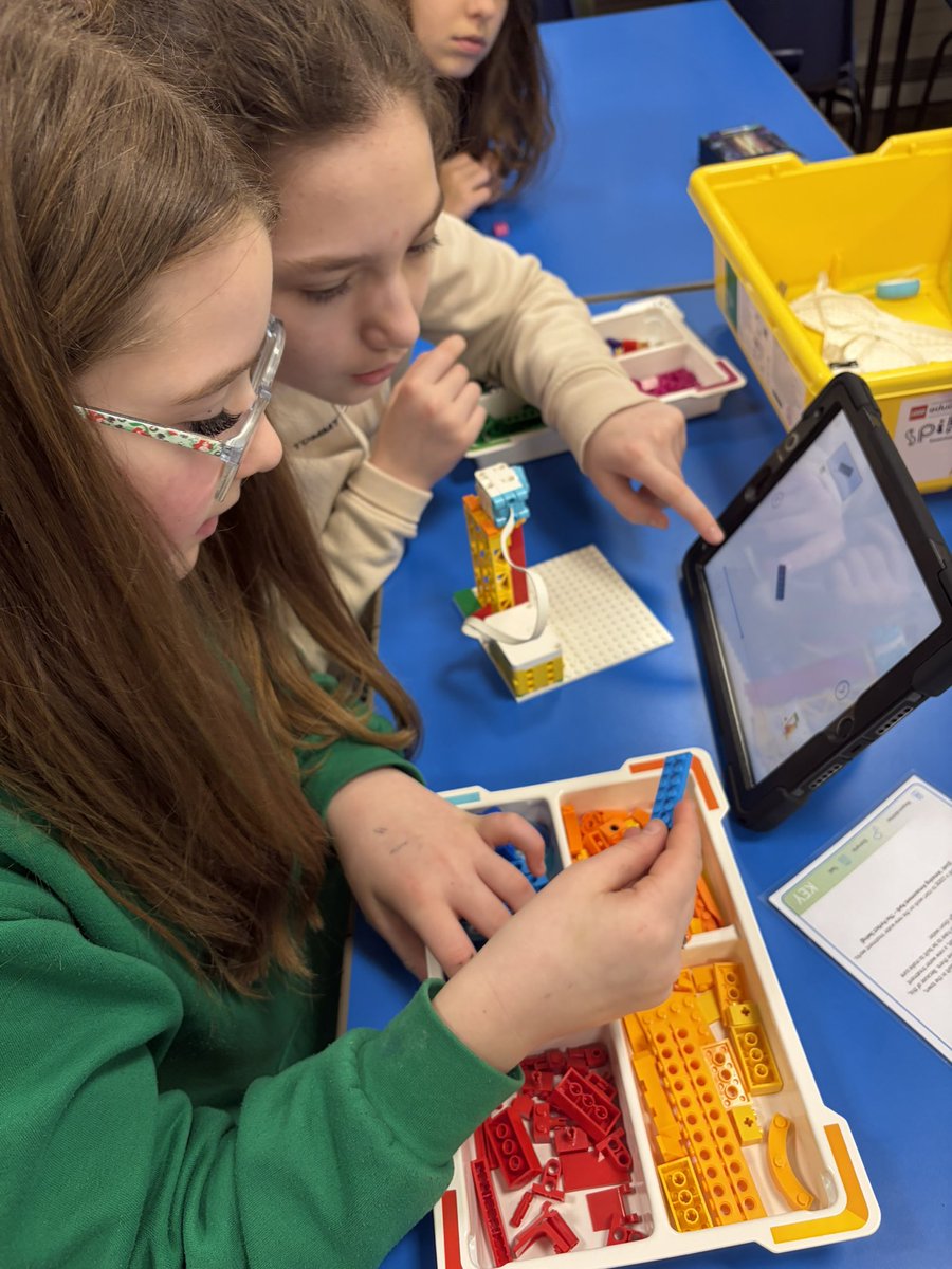 Cadle Primary School tweet media