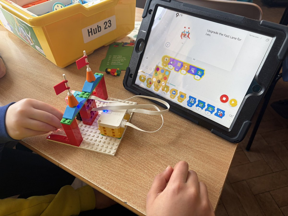 Cadle Primary School tweet media