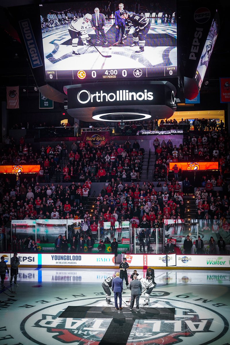 BMO Center tweet media