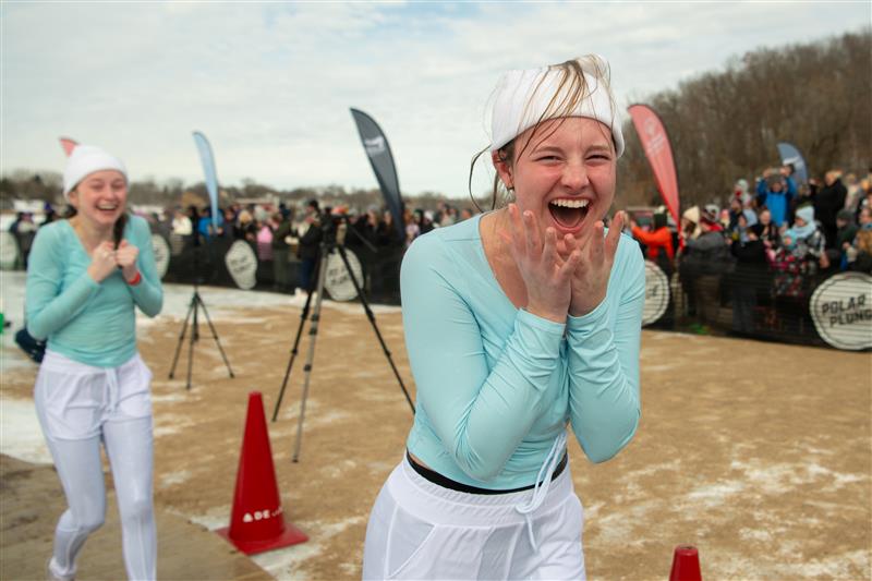 PlungeMN's tweet photo. Warning: extreme goosebumps ahead 🥶 It's not too late to join us this weekend in Rochester, Waconia, and Woodbury! Register at https://t.co/67i26XSfFF https://t.co/3xf4Ytvfvr