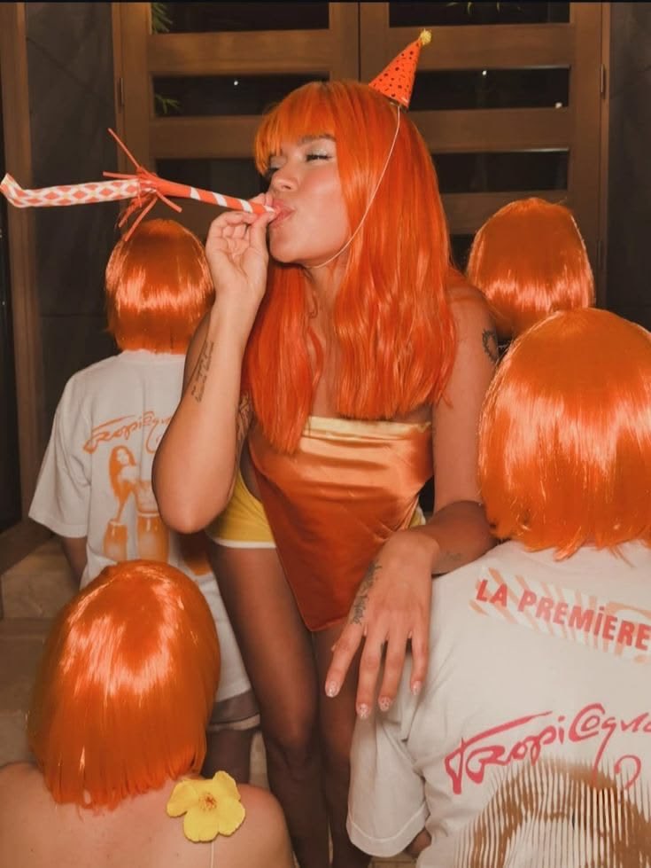 Yo no celebro San Valentín, celebro el cumpleaños de <a href="/karolg/">LABICHOTA</a> 🥹