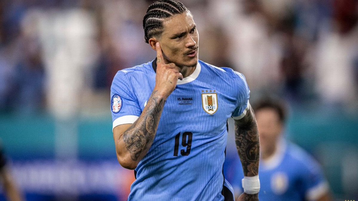 Lo de Darwin Núñez y el interés de Peñarol es real. 
No fue únicamente una llamada, sino que el club estaría elevando una propuesta formal para el jugador.
¿Difícil? Si. Pero la gestión avanzará.