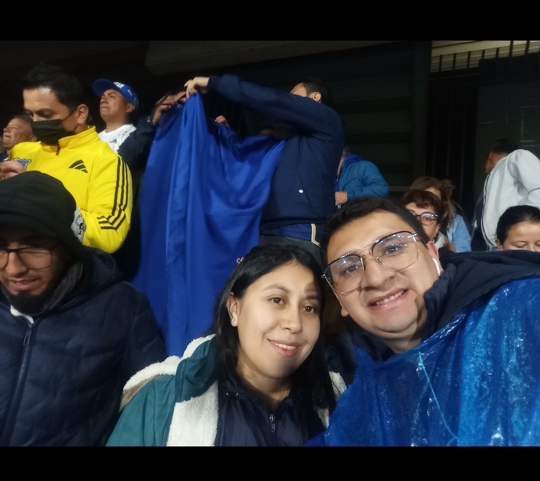 Luisgom1812's tweet photo. @CervezaAndinaCo @Diamo1505, ella es mi dupla favorita y se asemeja a mi equipo siempre en las tormentas y cuando sale el sol juntos @CervezaAndinaCo https://t.co/v25rbWvJck