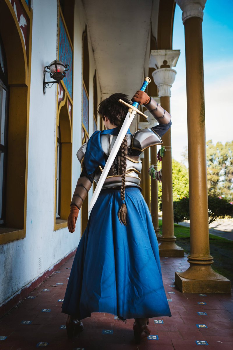 ¿Un cosplay de juego de cartas de LoL? Sí, y de la mismísima Cithria la Audaz 💖

Ahora que Demacia es el foco en la nueva temporada, no podía no volver a mostrarlo porque es mi único cosplay con armadura.

Te extraño LoR 😭

#CreadoresDeLoLLatam