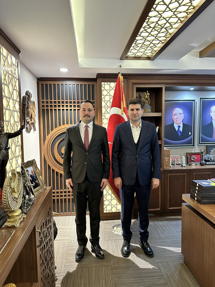 Ülkü Ocakları Genel Başkanımız Sn. Ahmet Yiğit Yıldırım’ı (<a href="/ayyildirim1/">Ahmet Yiğit Yıldırım</a>) ziyaret ederek, emir ve talimatlarını aldık.

Sayın Genel Başkanımız Zeytinburnu’na selamlarını ilettiler.

Bir ömür peşindeyiz 🇹🇷🇹🇷🇹🇷