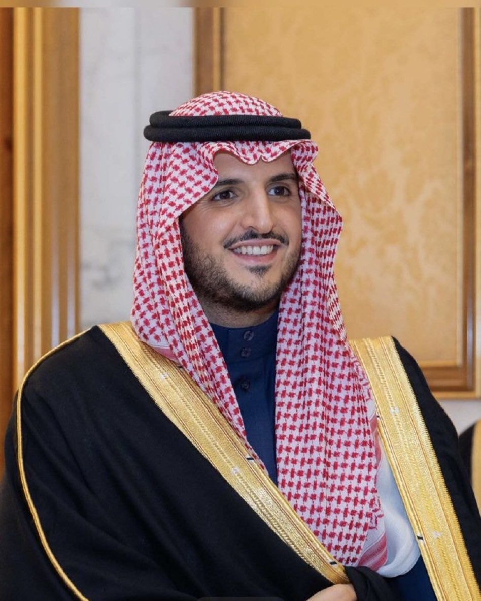 صادق التهاني والتبريكات لصاحب السمو الملكي الأمير 
#فواز_بن_سلطان_بن_عبدالعزيز
بمناسبة الثقة الملكية الغالية بتعيين سموه محافظاً #للطائف . نسأل الله لسموه التوفيق والسداد في خدمة مدينة  الورد وتحقيق تطلعات القيادة الرشيدة 
#فواز_بن_سلطان_بن_عبدالعزيز 
#الطائف
#وج 
#عكاظ