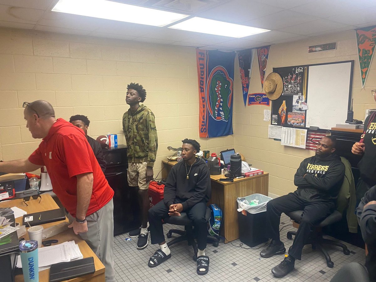 Coach Deric Allen tweet media