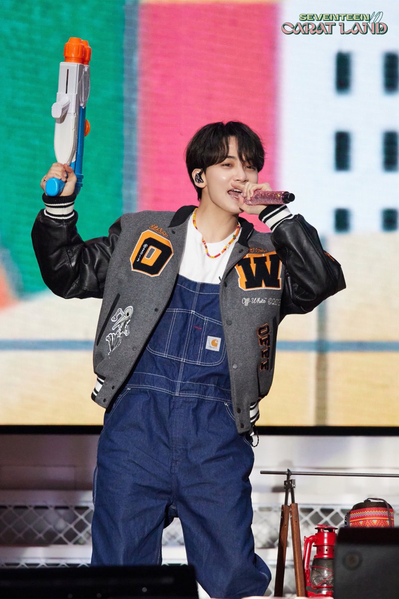 flamehanie's tweet image. D-132!! 506th day of military service~ happy working, jeonghan! i hope today is kind to you and filled with good energy 💪 eat something delicious later and don’t overwork yourself 🤍