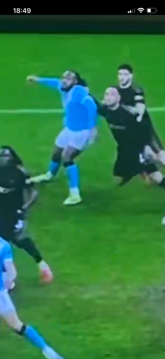 Fredrik Vallerström tweet media