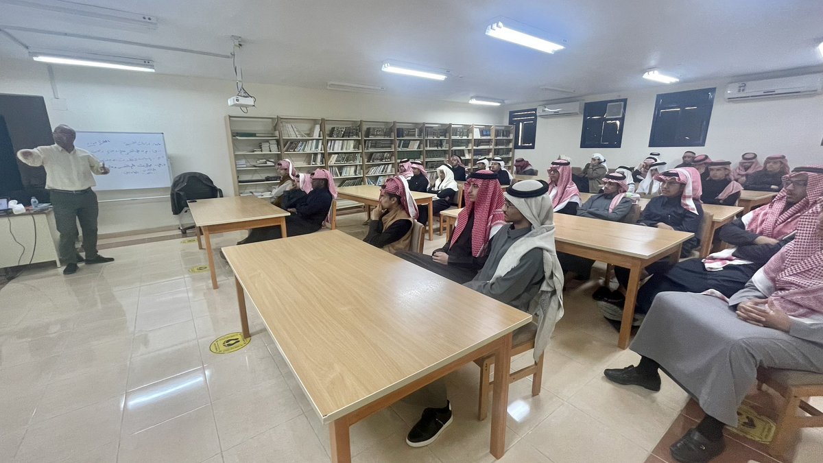 ضمن برامج نادي التميز الشبابي وبالشراكة مع ثانوية المثنى بن حارثة أقيمت دورة التدريب على اختبارات القدرات وتستمر لمدة أسبوع ،، بالتوفيق للجميع🇸🇦
