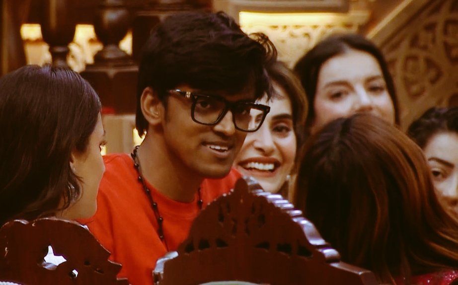 Today I Liked #Maxtern That He Show The Guest Their Limits 😅 

Nia Elvish Ki Friend Hai So She Purposely Tuant Him But And Urfi Joined It Too..
They Forget That They Are Messing With Wrong Person 
Guest ho toh guest jaise raho. Simple   🔥

#The50 #The50Show #ShivThakare