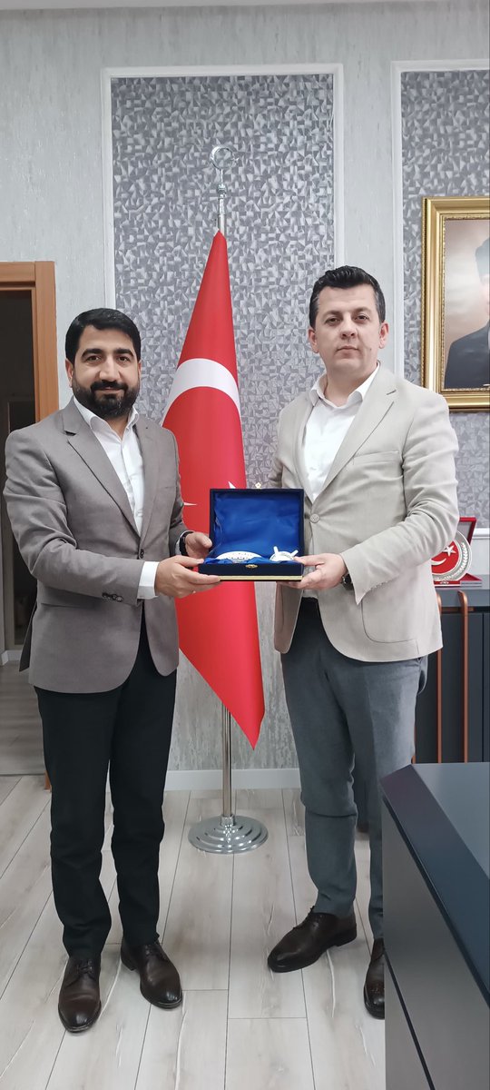 Eğitim Bir Sen Adıyaman Şube Yönetim Kurulumuz ile birlikte Adıyaman Vali Yardımcısı Sayın Uğur Kapar’ı makamında ziyaret ettik.

Sayın Valimize nezaketi, ilgisi ve duyarlılığından dolayı teşekkür ediyoruz.