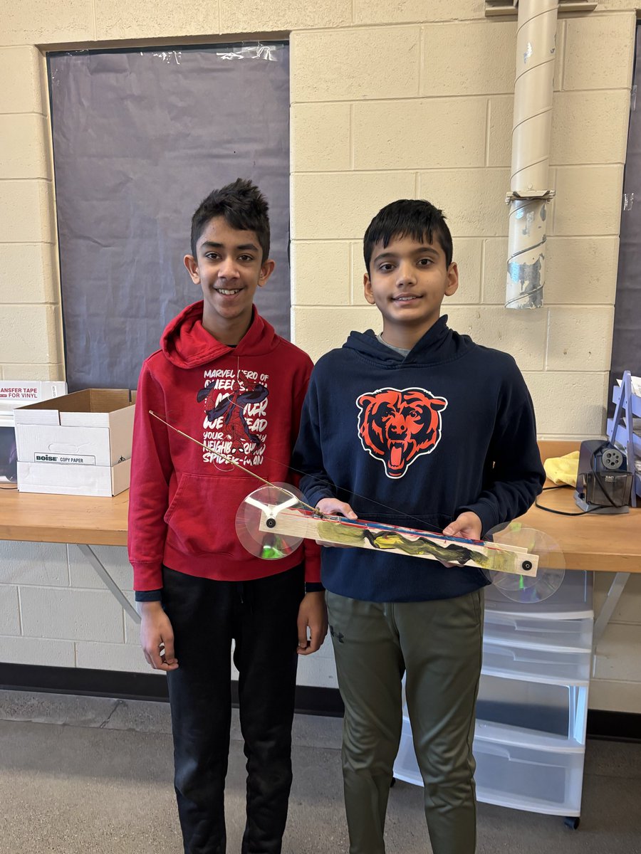 LSaraniecki's tweet photo. Creativity in motion 🚗💡 Designing mousetrap cars for distance, accuracy, and speed—where STEM meets collaboration and critical thinking. Trial runs hit 96 feet today… and we’re just getting started! #stem7 @ReutherCrusader @rochcommschools https://t.co/aiC8g7OkRh