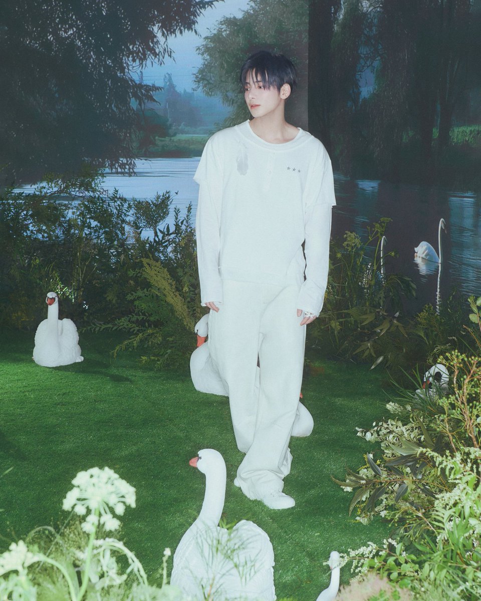 Starkissed - Concept Photo 'Alight'
#TAEHYUN (#태현)

#TOMORROW_X_TOGETHER #투모로우바이투게더 #TXT
#TXT_Starkissed #Starkissed #TXT_Alight