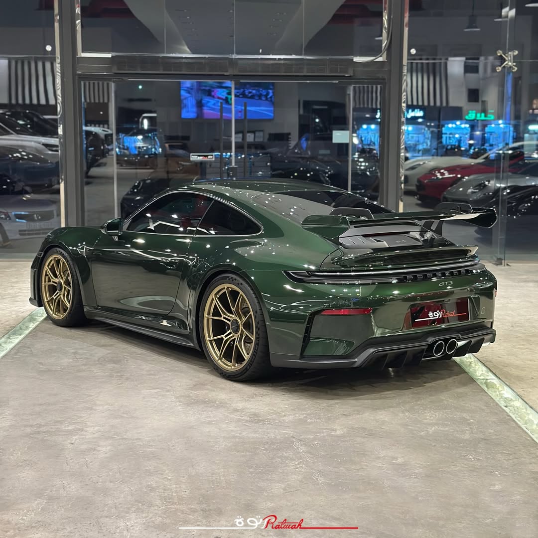 TorquePrime's tweet photo. Porsche 911 GT3 💚💚 https://t.co/qP6oFRLqS9