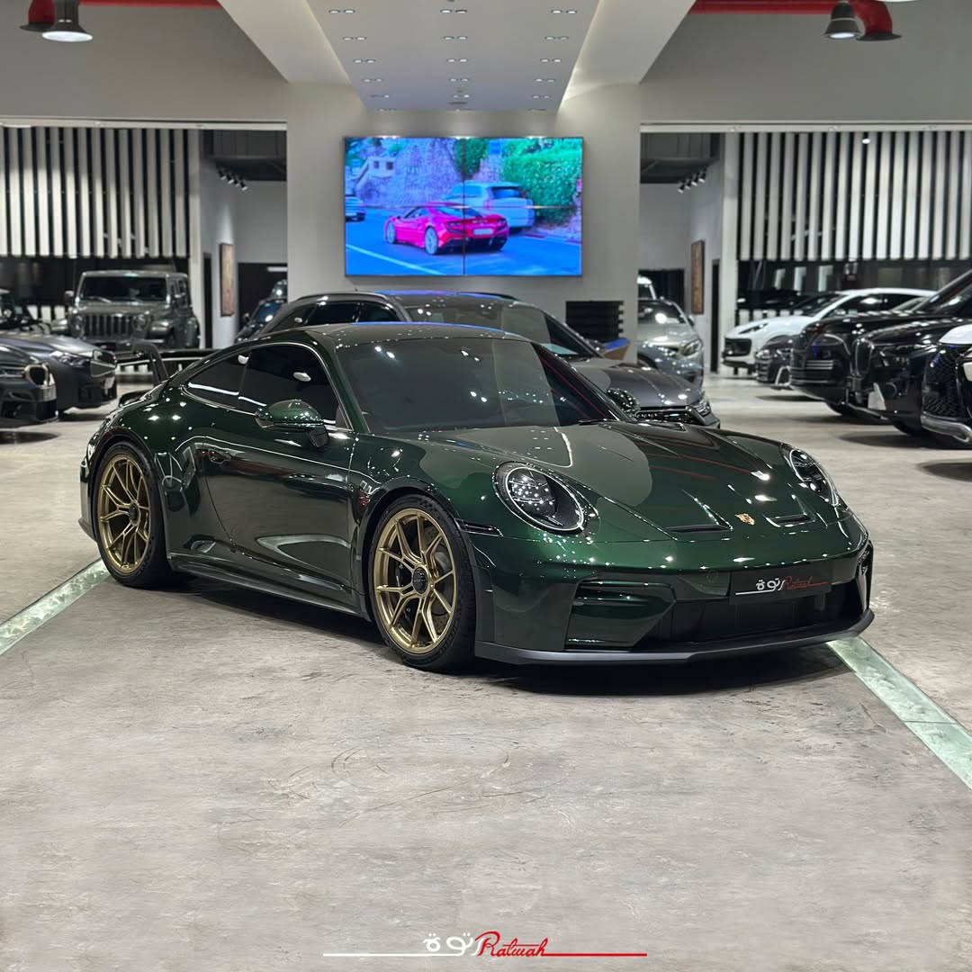 TorquePrime's tweet photo. Porsche 911 GT3 💚💚 https://t.co/qP6oFRLqS9