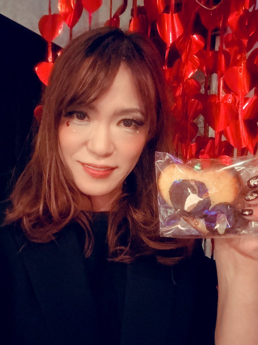 yoshimihonjyo's tweet photo. 本日2月13日金曜日🗓️
18時〜お客様が望むまで(2時以降ご来店の方はご連絡頂けると確実です)
本日金曜日・土曜日手作りの何か配るってよー🎁
日曜日は渓谷ツアー♨️さようなら東京🗼
#よしみ座
#ThisisY
#職業よしみ https://t.co/6LWDV2vAge