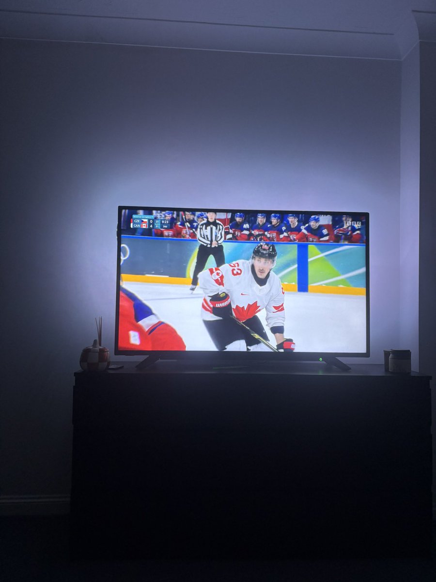 team canada looking DANGEROUS 👀 🇨🇦 

5-0 against 🇨🇿