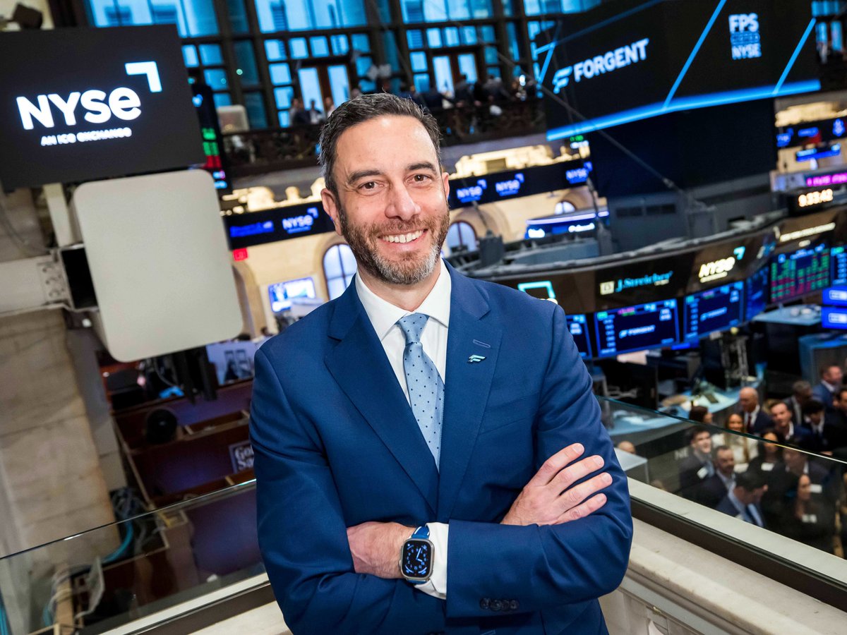 NYSE's tweet photo. Powering Forgent Power Solutions, Inc. into the public markets 🙌 $FPS

Congratulations to Gary Niederpruem, and the entire team at Forgent Power Solutions, Inc. on an electric IPO celebration. https://t.co/9Sn8RBphrx