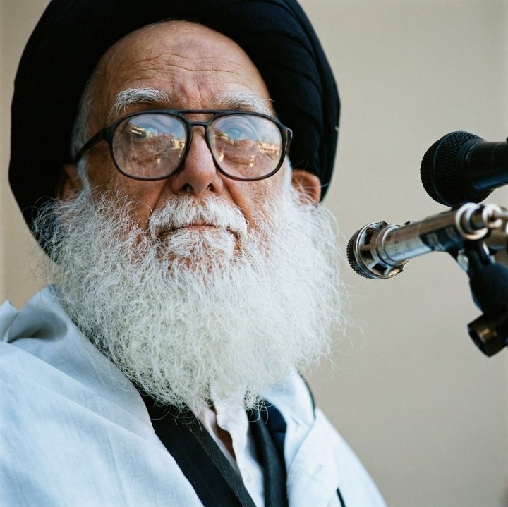 اللهم صلِ على مُحمد وآل مُحمـد الكهـف الحصين، وغيـاث المُضطر المستكين وملجئ الهاربين، وعصمة المُعتصمين 💛
#اسألكم_الفاتحة_والدعاء
