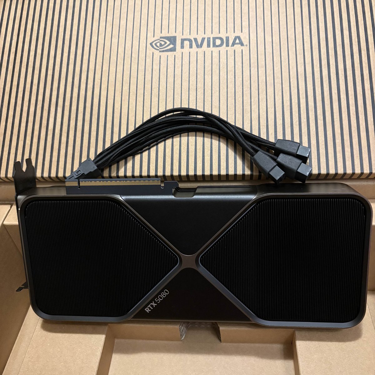 M80 alvin tweet media