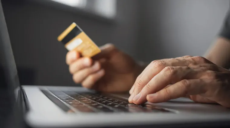 #UnaTardePerfecta "Es importante cargar nuestros datos cada vez que compramos algo, no dejarlos cargados. El primer reclamo siempre es a quienes vulneraron tus derechos como consumidor" <a href="/Na_amalevi/">Nadia Amalevi</a> <a href="/DefensaRosario/">Oficina Municipal del Consumidor</a>