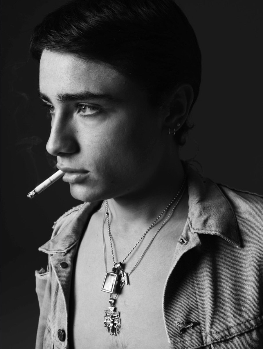 conceal archive tweet media