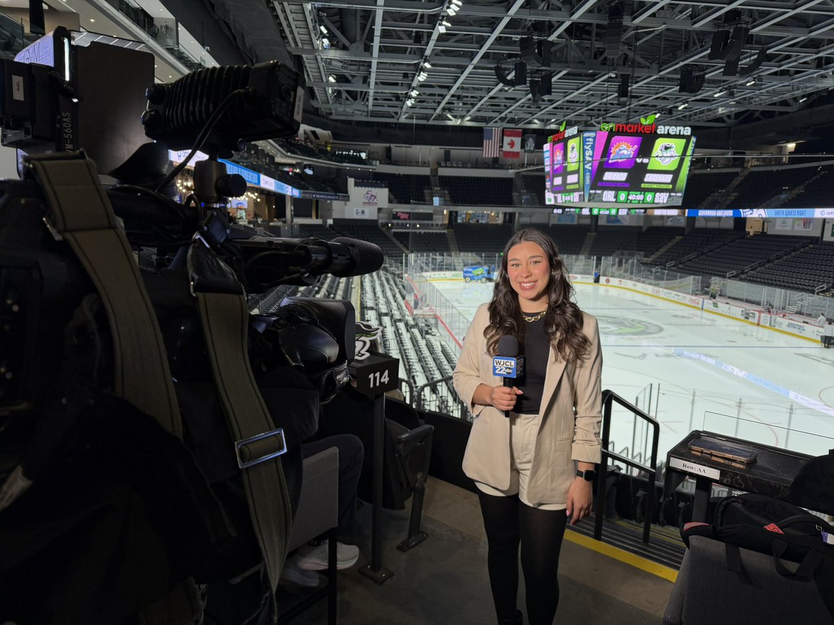 Amy Zimmer tweet media