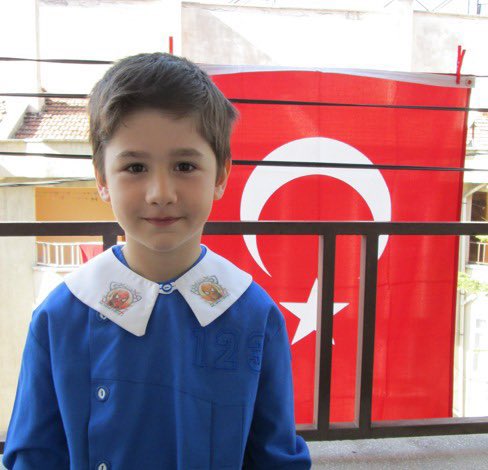 Gündemden düşmemesi gerekiyor, destek olun sesinizi yükseltin. 

Bu keko tayfa bir gün size de denk gelir, unutmayın!#TokatBerkayaSahipÇık