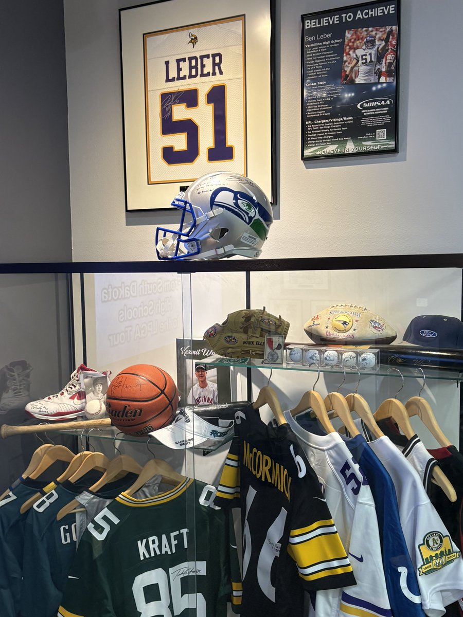 Dan Swartos tweet media