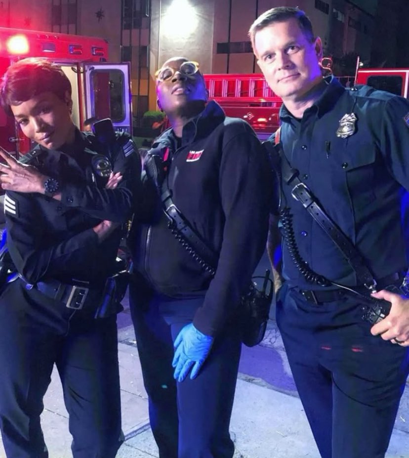 wisno🫧 (@batsy_spooks) on Twitter photo 