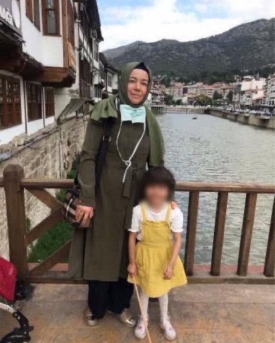 Ayten İçten Erdoğan, 20 Mart 2022’den beri cezaevinde.
Kızı Nilgün Reyyan, doğumunda babası hapiste olduğu için ilk 5 yılını baba sevgisi olmadan geçirdi. Babasına kavuştuktan sonra ise bu kez annesinin tutuklanmasıyla 4 yıldır annesiz büyüyor.
<a href="/av_06_acun/">Cemil Çiçek</a> 

 #KHKMeselesi