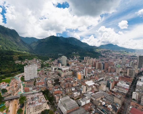 Huíla🇦🇴 - A small province of Angola.
Huila 🇨🇴 - A small town in Colombia 

See what Angola has in common with South America / Thread