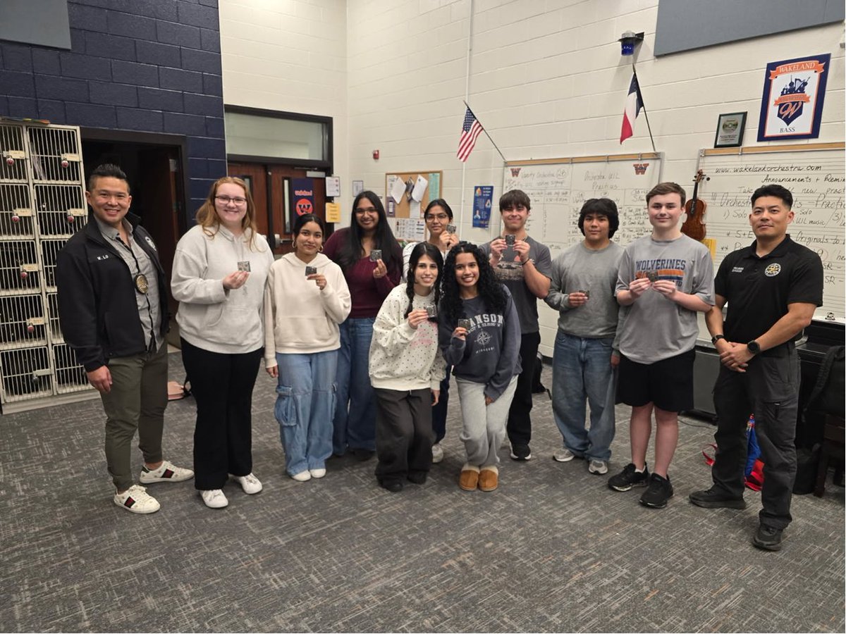 ⁦<a href="/WakelandChoir/">Wakeland HS Choir</a>⁩ students who sang their wonderful rendition of the National Anthem ⁦at the ⁦<a href="/FriscoPD/">Frisco Police</a> ⁩Academy Graduation were given coins by Frisco PD training Officers. If you need the National Anthem sang, ⁦<a href="/WakelandChoir/">Wakeland HS Choir</a>⁩ &amp; Mr. Paul Bright are the ones to see.