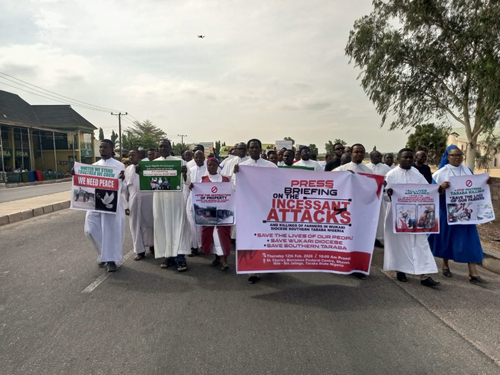 UgonnaMario's tweet image. Catholic priests are protesting against the killing and kidnapping going on especially in Taraba State, Nigeria 

We want to see more priests and dioceses in Nigeria go out for this protest