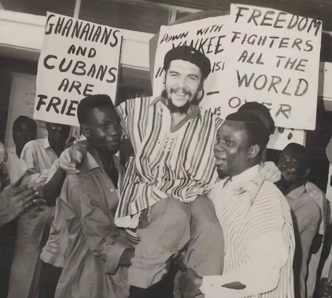 Antifa_Ultras tweet media