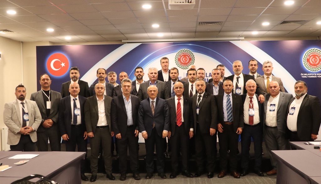 ozbelediyeissen's tweet photo. Engeller bizi durduramaz. 
Çünkü gücümüz örgütlü üyemizden, irademiz ortak mücadelemizden, cesaretimiz dayanışmamızdan geliyor. 

Birlikte direnir, birlikte kazanırız! https://t.co/UbEvX1x63V