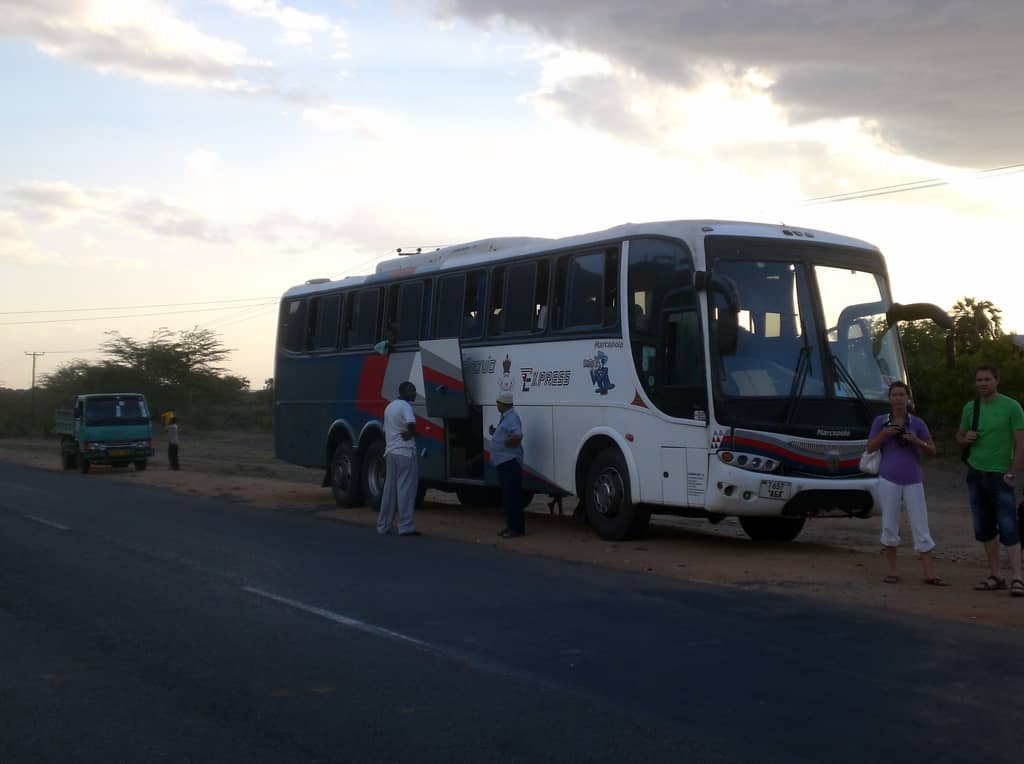 SouthernBuses's tweet photo. #TBThursday chuma zilikuwa miaka ya mbele sana.. hata hivi leo angerudi kwa standard za miaka ile, angekimbiza sana. #ScandinaviaExpress https://t.co/KnWyN7PKHb