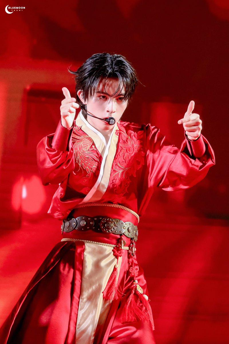 BlueMoon_Ashi's tweet image. 📍พิกัดหนุ่มตี๋ใกล้ฉัน

CNY ICONSIAM WITH BUS

#BUSCNYatICONSIAM
#AAashirakorn