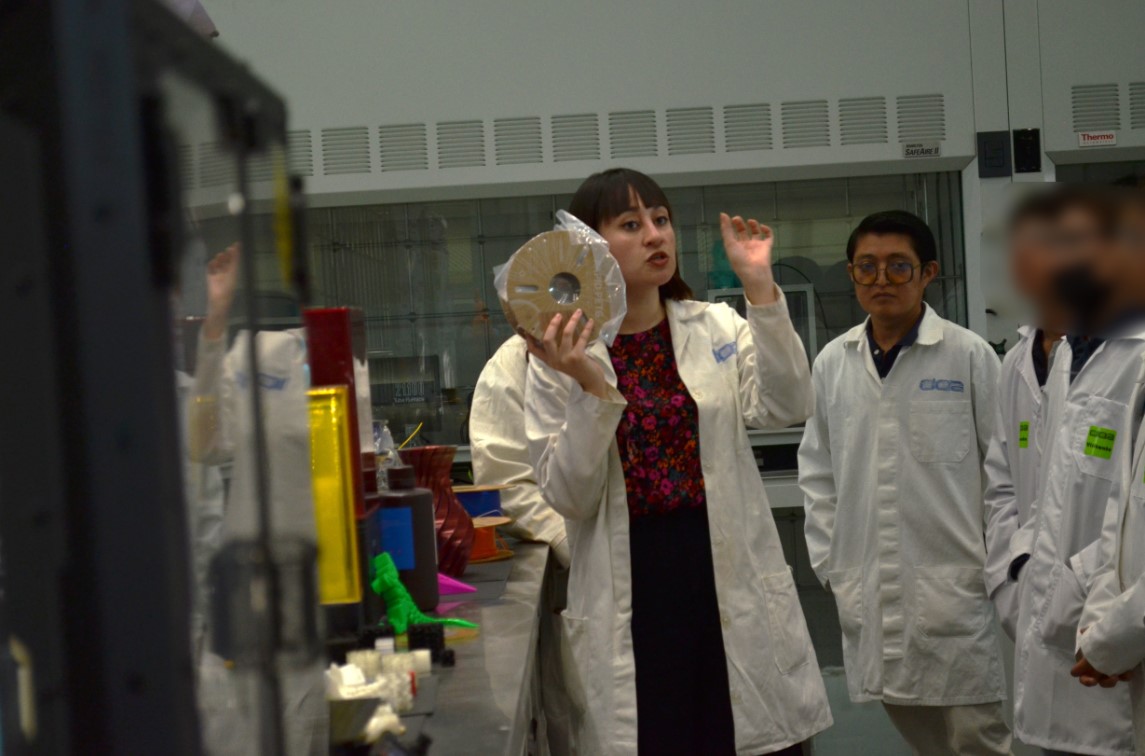 ciqa_mx's tweet image. El pasado 10 de febrero recibimos en el #CIQA la visita de estudiantes de la Secundaria General #20 “Dora Madero”, quienes realizaron un recorrido por los laboratorios de Química Macromolecular y Nanomateriales.
