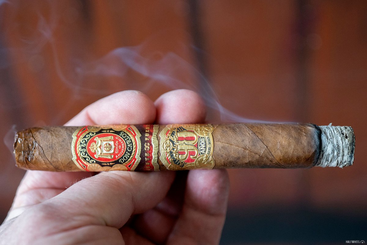 Arturo Fuente Don Carlos 90 Años #cigars halfwheel.com/arturo-fuente-…