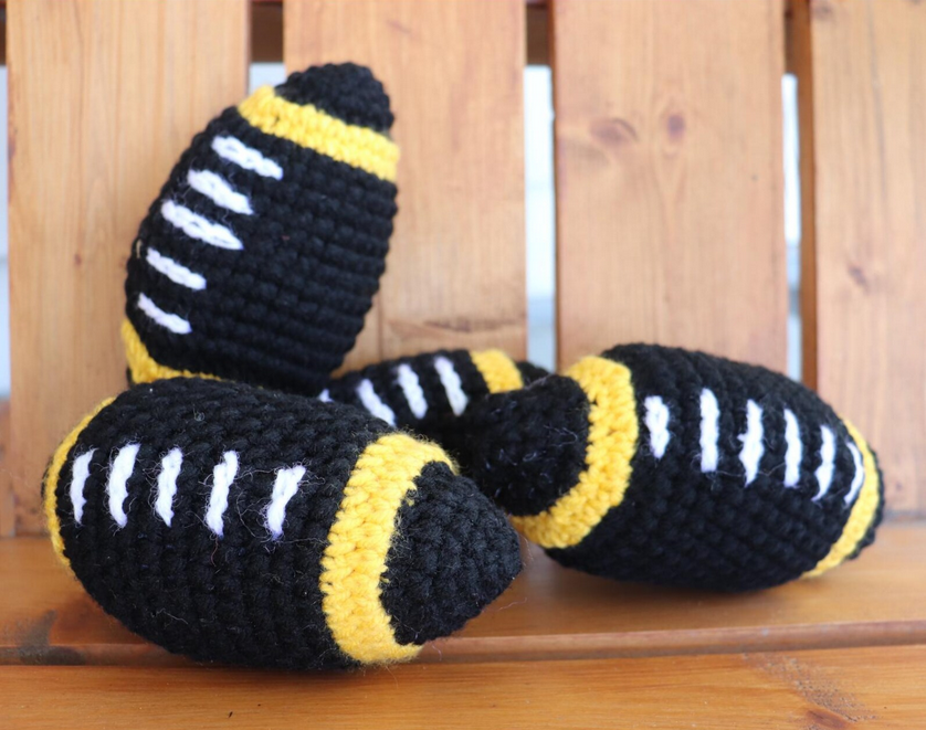 Small crocheted footballs

jschulerart.etsy.com/listing/178594…

 #football #crochet #needlework #pittsburgh