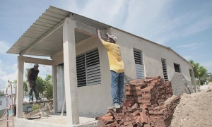 El anteproyecto de Ley de la Vivienda, actualmente en proceso de consulta, propone una transformación integral del sector habitacional cubano, con un enfoque inclusivo y sostenible.
<a href="/PaulinoPrezVie1/">Paulino Pérez Viera</a>
<a href="/Emp_Avilmat/">Empresa Materiales de Construcción Ciego de Ávila</a>
#Avilmat