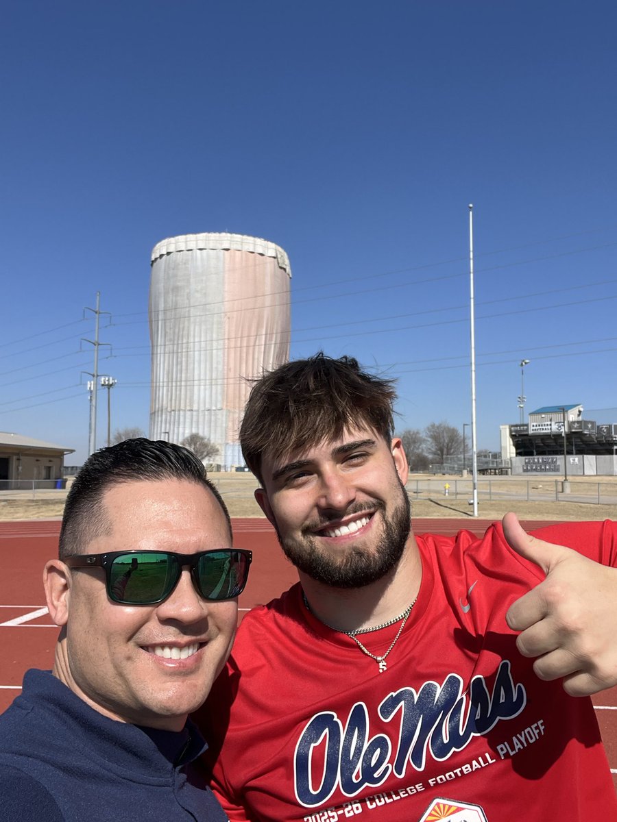 Great having these two #LoneStarLegends back home training! 

<a href="/AshtonJeanty2/">Deuce 2️⃣</a> <a href="/tbruckler/">Trace Bruckler</a> 

#FAMILY 💙<a href="/LSHS_FBRecruits/">Lone Star HS Football Recruiting</a>