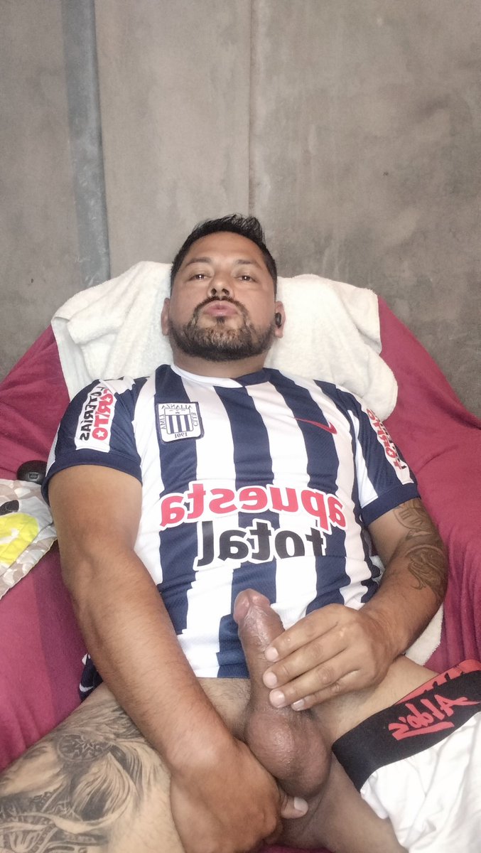 Quien es de la U para darle rico por el culito