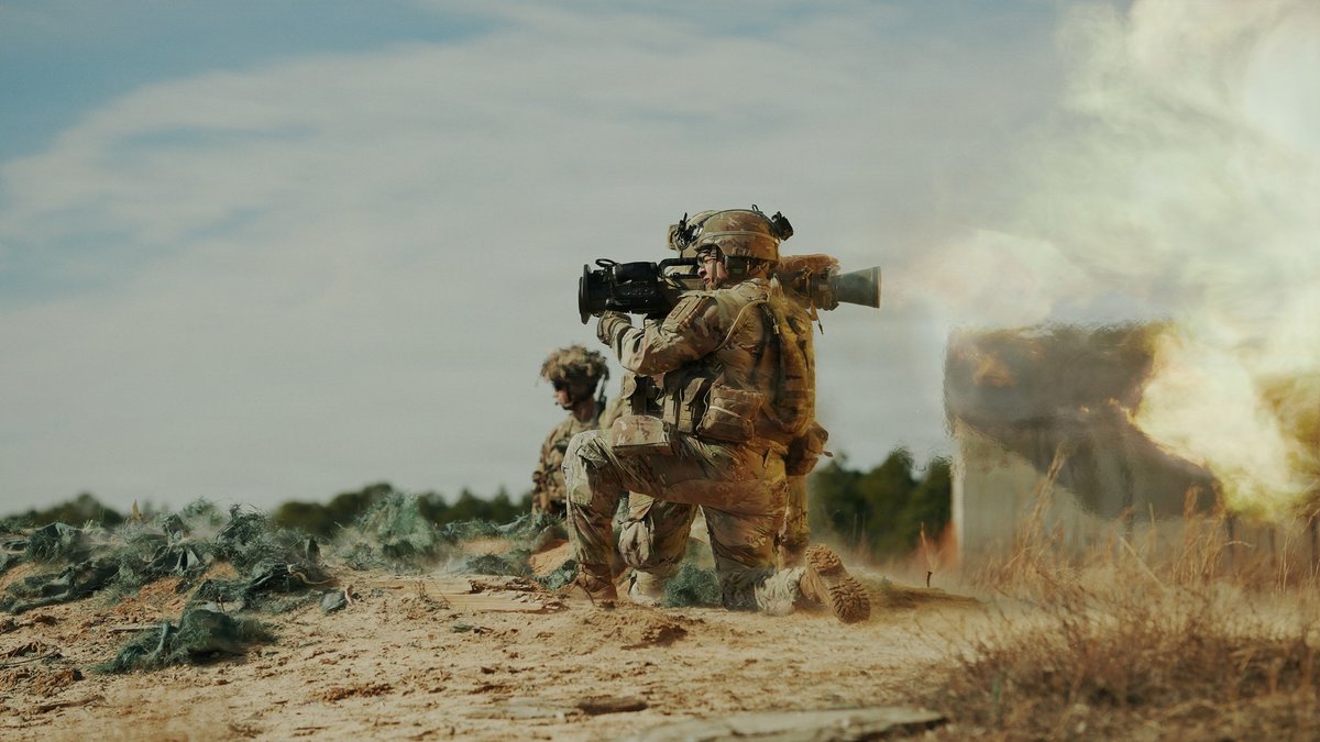 DeptofWar's tweet image. Paratroopers hitting the range with ruthless precision.

Lethality sharpened. Readiness undeniable. 

This is the punch behind America’s promise.