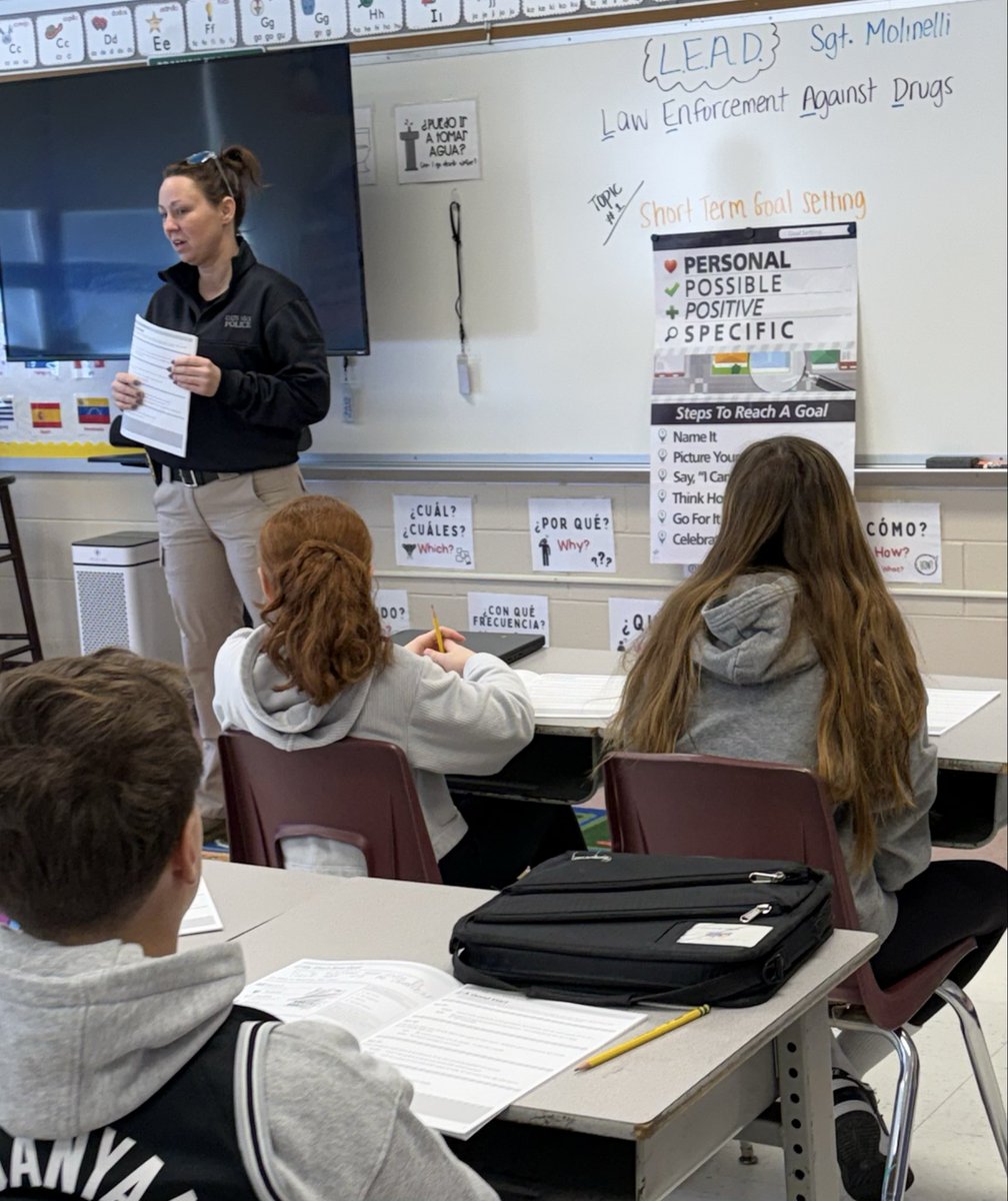 Mrs. Spock (Lowes) tweet media