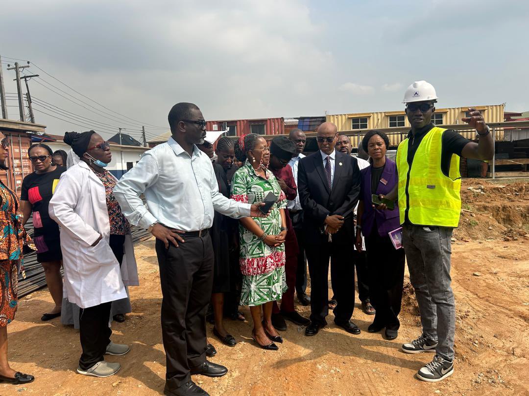 followlasg's tweet photo. HTSI TEAM VISITS GH SOMOLU, COMMENDS HOSPITAL FOR QUALITY HEALTHCARE SERVICE DELIVERY 

https://t.co/zBI2qGr8sL

@jidesanwoolu @drobafemihamzat @gbenga_omo @gboyegaakosile @LanreBajulaiye @BarrBimbola @Mr_JAGs @Riddwane
#AGreaterLagosRising 
#LASG https://t.co/a4pzB89JUm
